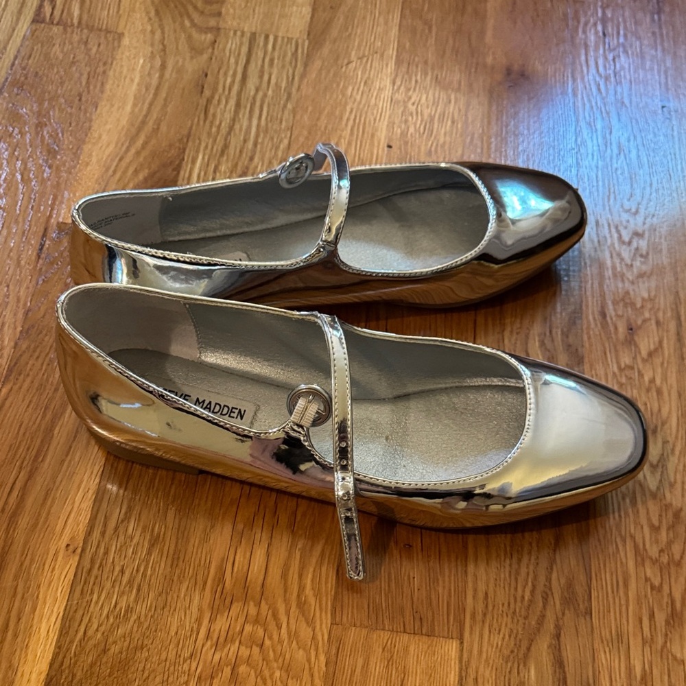 Steve Madden Silver Metallic Mary Jane Flats
